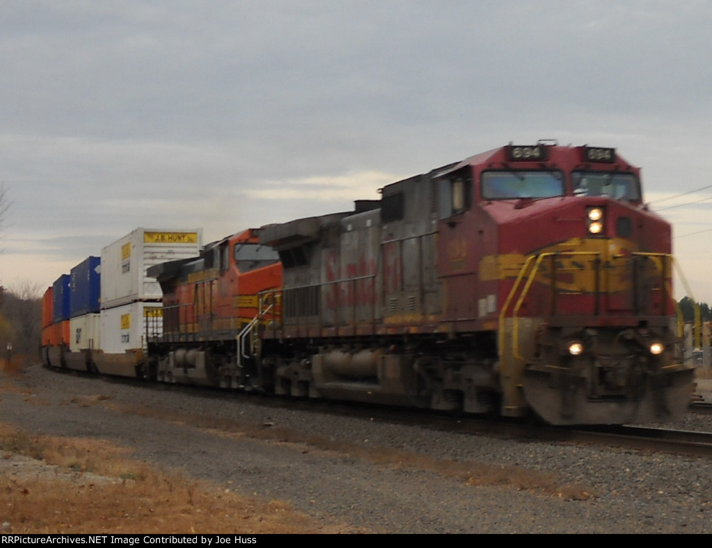 BNSF 694 East